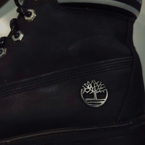 Woman’s 7.5 Timberland “Premiums” - Picture 2 of 5